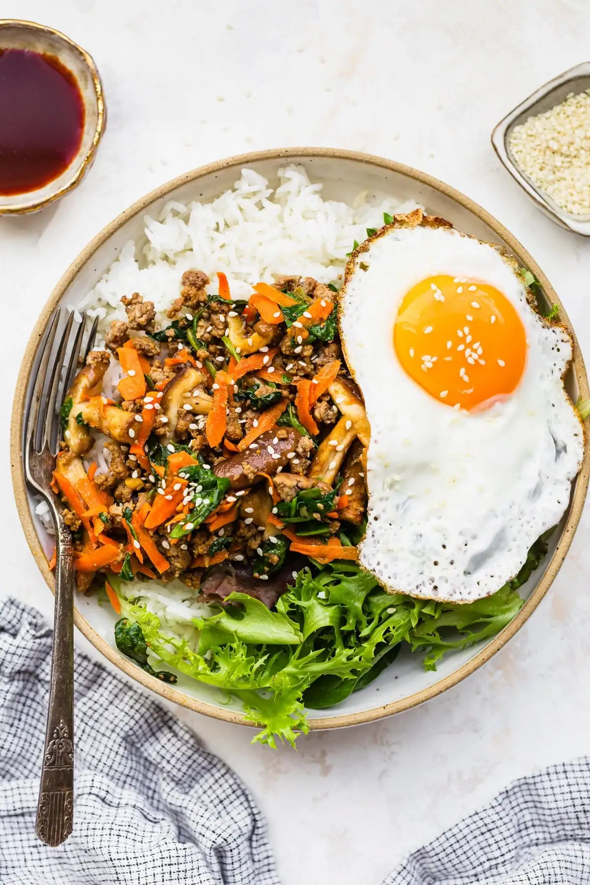 Easy Ground Beef Bibimbap Bowls (One-Pan Recipe)
